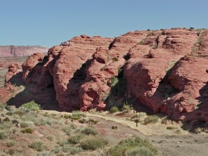 Red rock formations abound throughout Paradise Canyon
